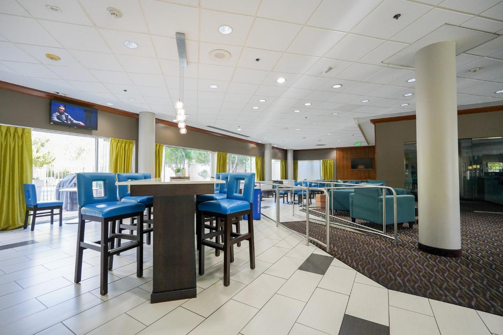 Holiday Express Downtown By Ihg 3*