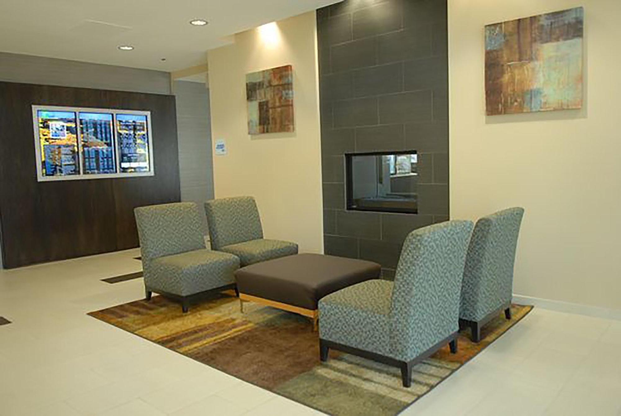 Holiday Express Downtown By Ihg Hotel 3*